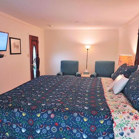 Mckinley Edwards Inn Брайсон-Сити Экстерьер фото